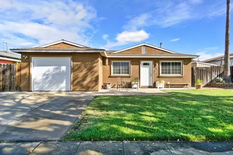 5967 E Fedora Ave, Fresno, CA 93727