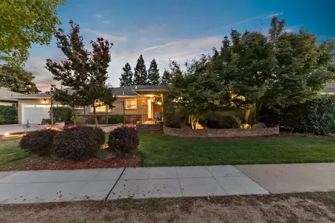1477 E Mesa Ave, Fresno, CA 93710