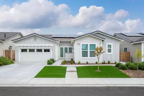 859 Maclure Ave W, Madera, CA 93636