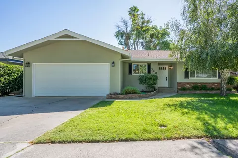 740 Brookdale Dr, Merced, CA 95340