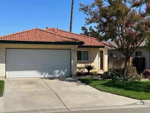 2332 N Wapoma Ave, Fresno, CA 93722