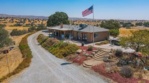 26905 Road 407, Raymond, CA 93653