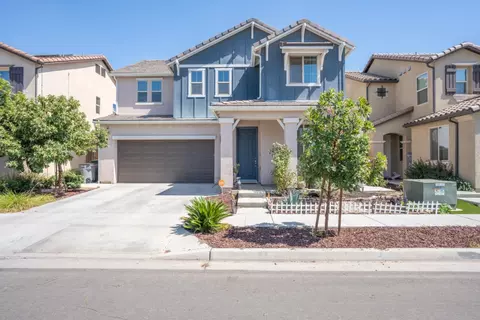 2556 N Whittier Ave, Fresno, CA 93727