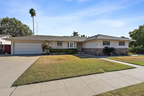 547 W Sierra Madre Ave, Fresno, CA 93705