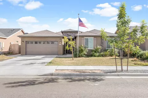 2302 Lindquist St, Kingsburg, CA 93631
