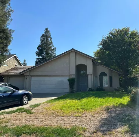 6102 N Cecelia Ave, Fresno, CA 93722