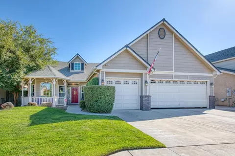 2877 E Jon Dr, Fresno, CA 93720