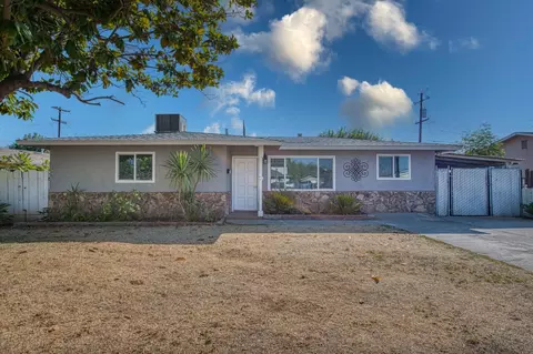 2431 S Cedar Ave, Fresno, CA 93725