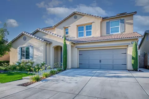 3527 Lincoln Ave, Clovis, CA 93619