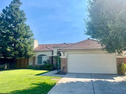 2671 E Bristol Ct, Fresno, CA 93720