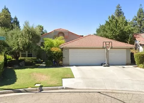 1744 E Richmond Ave, Fresno, CA 93720