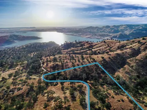 20 Sky Hbr, Friant, CA 93626