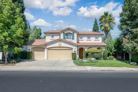 2661 Buckingham Ave, Clovis, CA 93611
