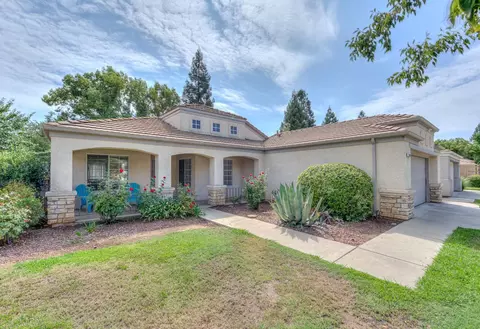 2385 E Cromwell Ave, Fresno, CA 93720