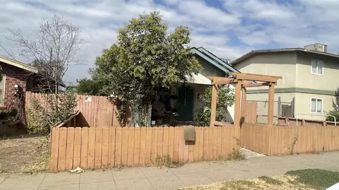 231 N Glenn Ave, Fresno, CA 93701