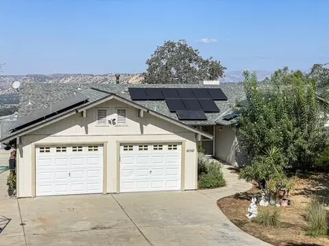 32561 Whispering Springs Ln, Tollhouse, CA 93667