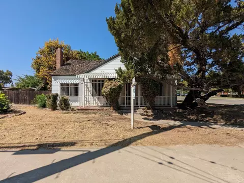 621 E 5th St, Madera, CA 93638