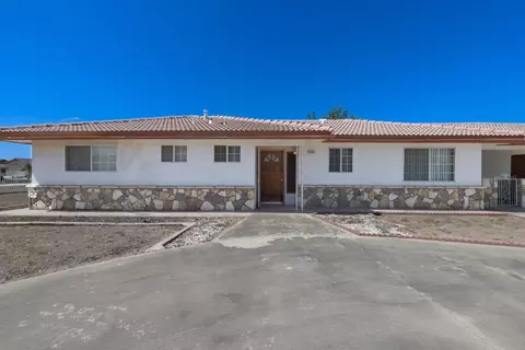 41315 David Rd, Orosi, CA 93647