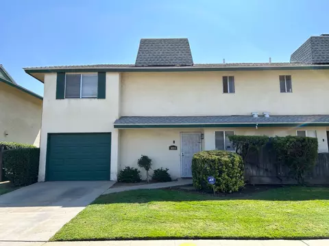 4884 N Winery Cir, Fresno, CA 93726