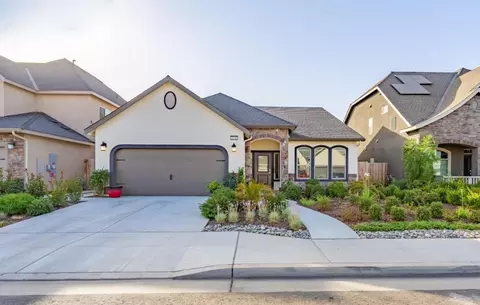 2158 La Canada Ave, Clovis, CA 93619