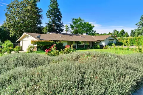 5952 E Hamilton Ave, Fresno, CA 93727