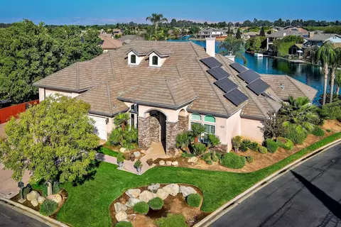 4518 N Outlook, Clovis, CA 93619