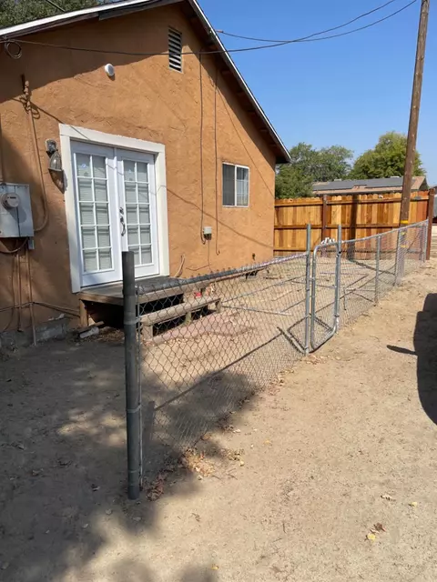 2805 Wright St, Selma, CA 93662