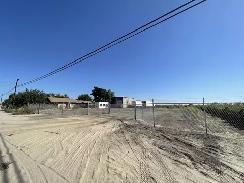 10392 S Chestnut Ave, Fresno, CA 93725