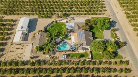 11635 S Amber Ave, Selma, CA 93662