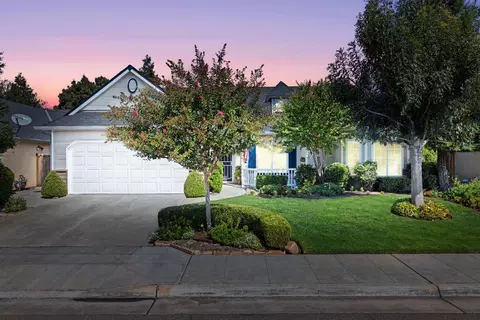 6924 E Andrews Ave, Fresno, CA 93727