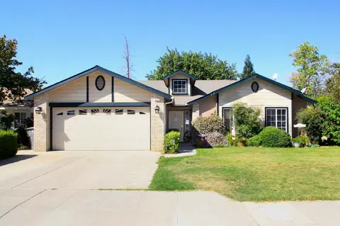 2473 N Wapoma Ave, Fresno, CA 93722