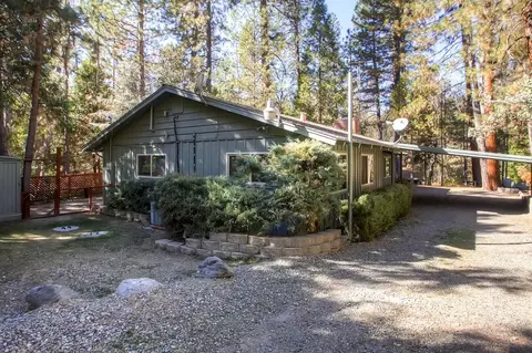 42984 Scenic Dr, Oakhurst, CA 93644