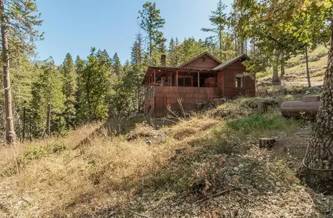 51907 Balsam Rd, Shaver Lake, CA 93664