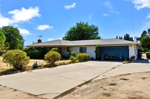 37058 Cloverleaf Ave, Madera, CA 93636