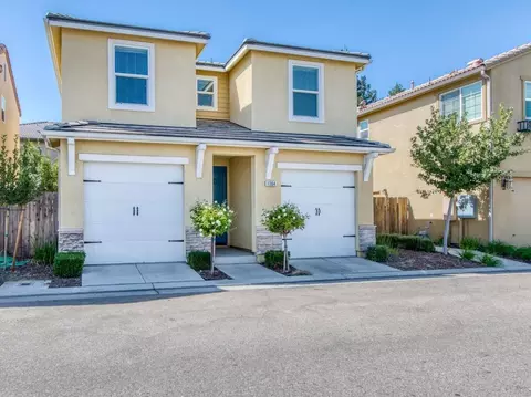 1304 Royalty Way, Clovis, CA 93619