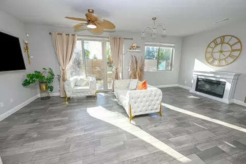 2733 N Whittier Ave, Fresno, CA 93727