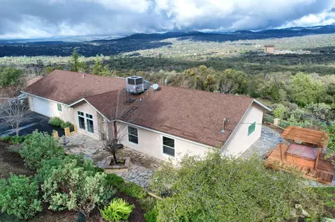 46740 Longview Ln W, Coarsegold, CA 93614