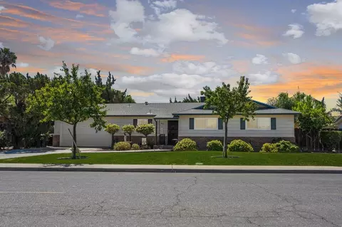 277 E Spruce Ave, Lemoore, CA 93245