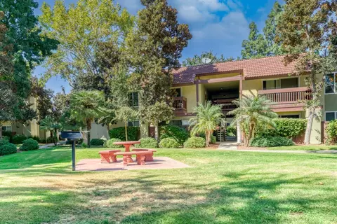 2909 Huntington Blvd #108, Fresno, CA 93721