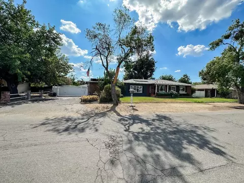 5422 E Norwich Ave, Fresno, CA 93727