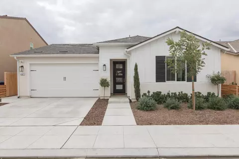 6587 E Fern Ave, Fresno, CA 93727