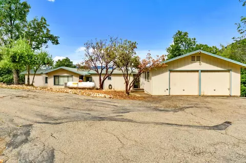 33965 Peckinpah Acres Dr, North Fork, CA 93643