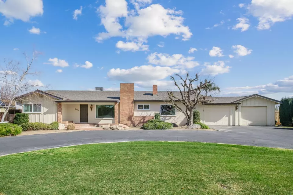 8233 S Frankwood Ave, Reedley, CA 93654 30 Photos Movoto
