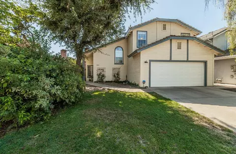 3437 W Wrenwood Ave, Fresno, CA 93711