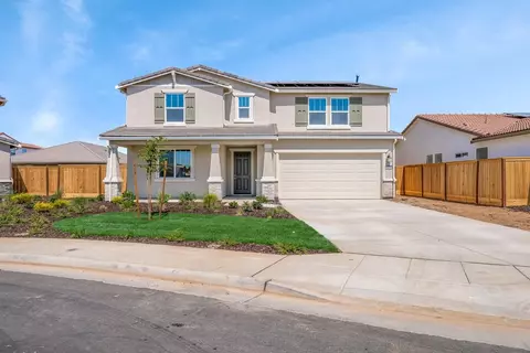 4121 Flint Ave, Clovis, CA 93619