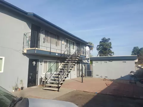 1476 N Cedar Ave, Fresno, CA 93703