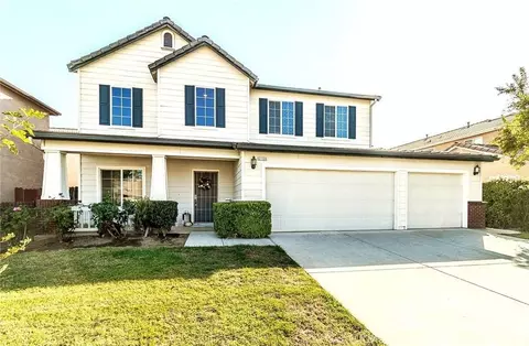 2720 Holland Ave, Clovis, CA 93611