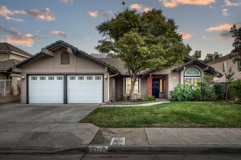 3711 W Tenaya Way, Fresno, CA 93711