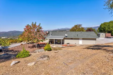 31508 Quartz Mountain Rd, Coarsegold, CA 93614