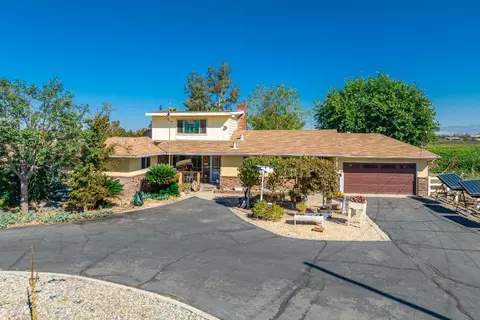 11576 E Mckinley Ave, Sanger, CA 93657